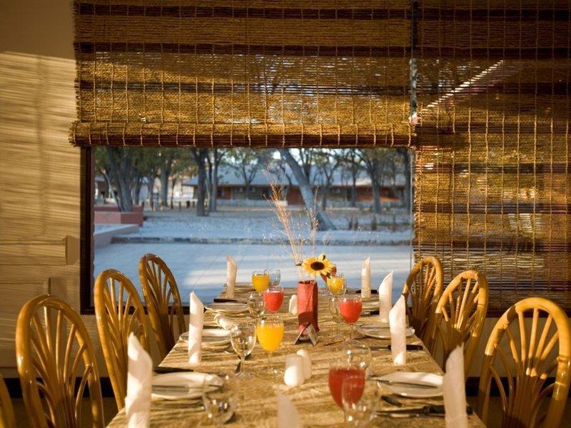 Halali Camp Hotel Etosha Екстериор снимка